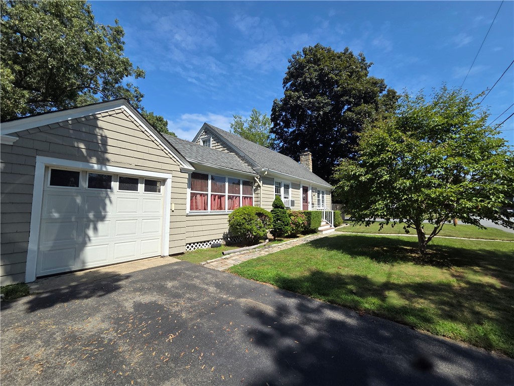 173 Trinity Street Warwick, RI 02886 - Photo 3 of 30 Gallery Image 3
