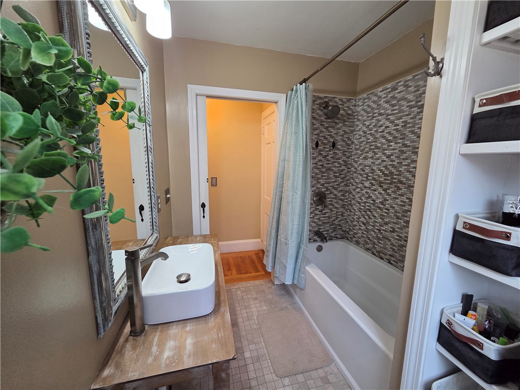 173 Trinity Street Warwick, RI 02886 - Photo 9 of 30 Gallery Image 9