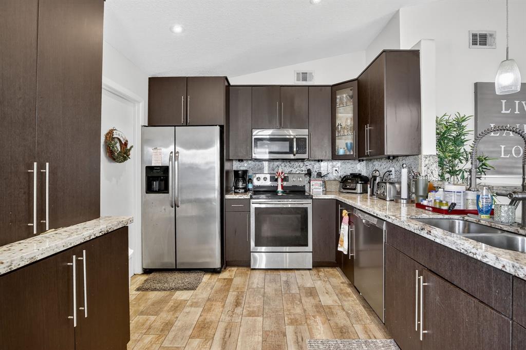 691 Willow Grove Terrace Davie, FL 33325 - Photo 11 of 30