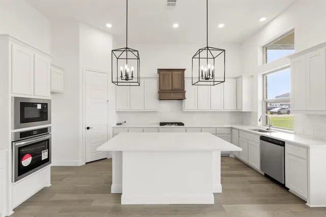 $669,400 | 4001 Tamarack Lane, Royse City, TX 75189