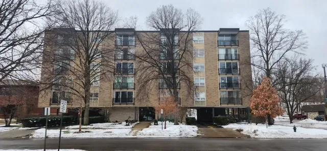 $293,330 | 424 Park Avenue, Unit 204, River Forest, IL 60305