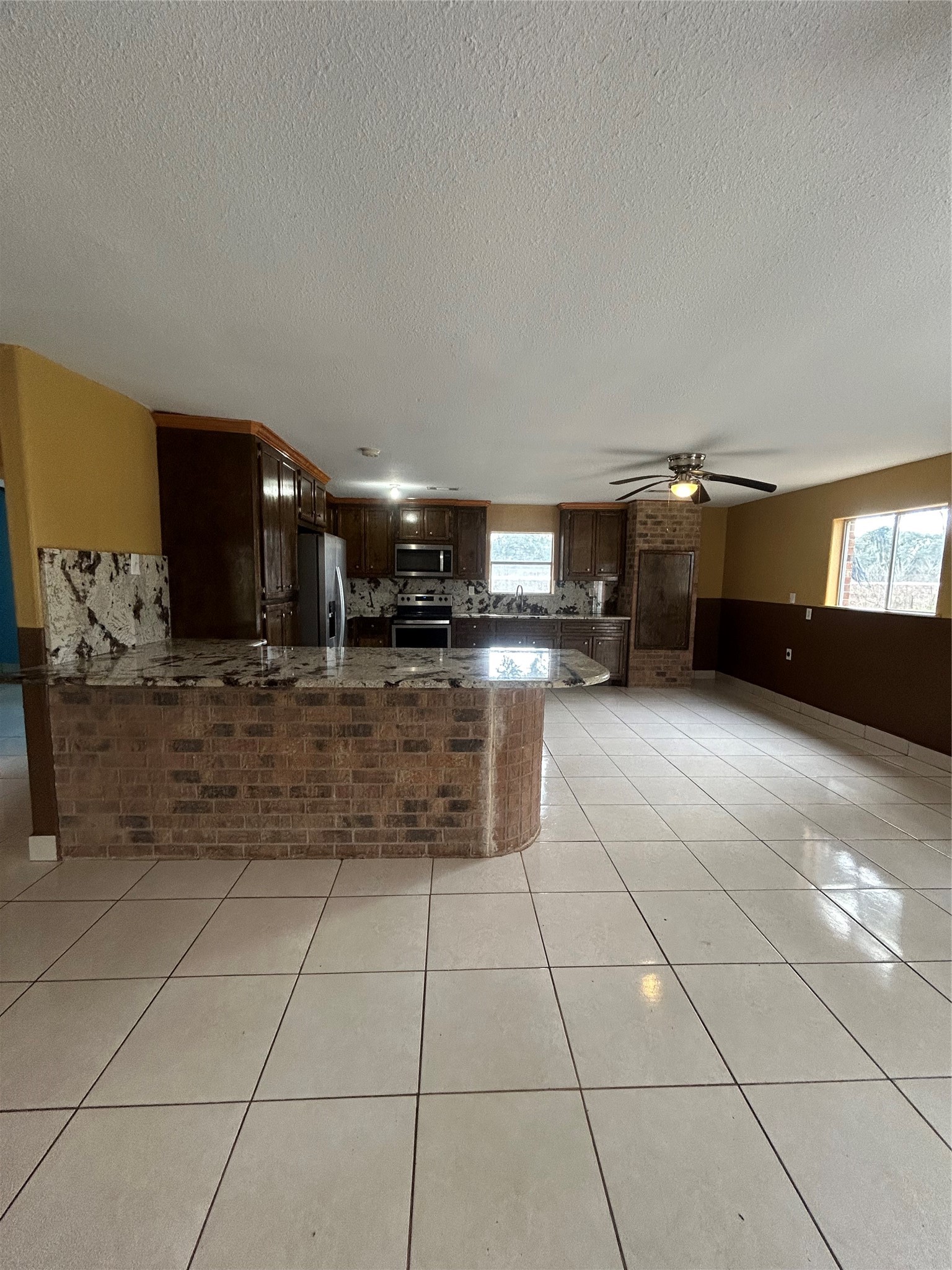 5811 East S F Austin Road Freeport, TX 77541 - Photo 11 of 26 Kitchen