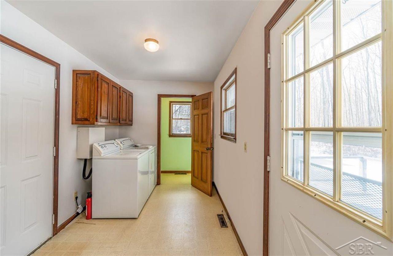 5035 Carter Road Bentley, MI 48613 - Photo 3 of 19