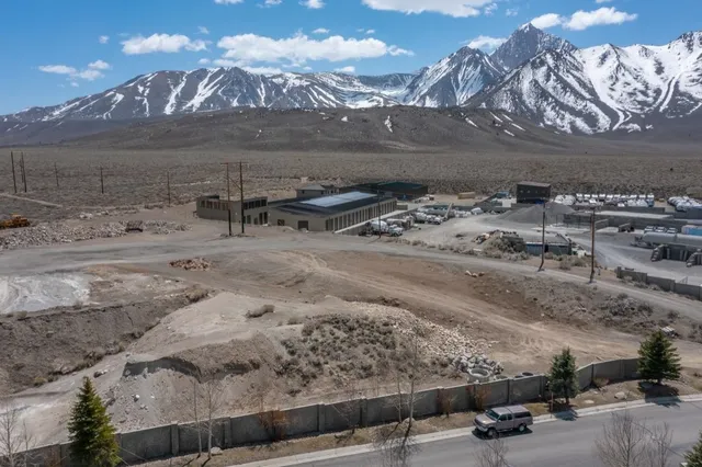 $579,000 | 57 South Industrial Circle, Unit 2, Mammoth Lakes, CA 93546