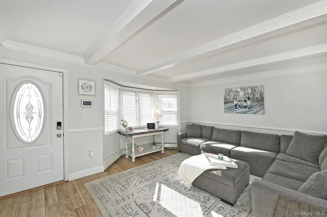 $949,000 | 53 Clay Lane, Levittown, NY 11756