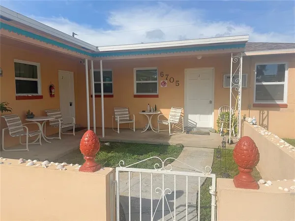 $1,600 | 6705 Gulf Winds Drive, St. Pete Beach, FL 33706