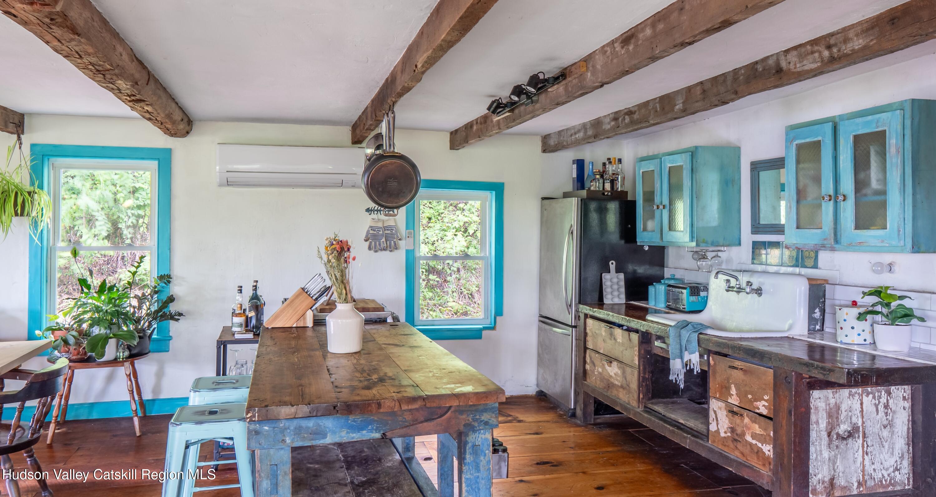 99 Spoorenburgh Road Athens, NY 12015 - Photo 7 of 39 a dining room with large window