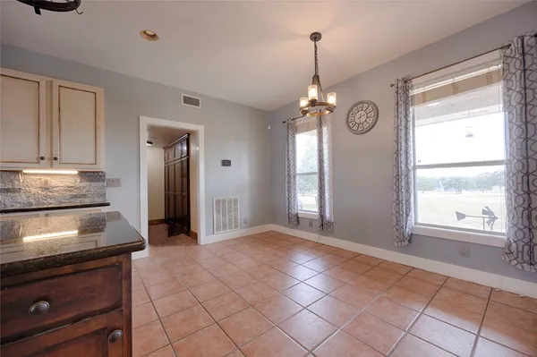 $550,000 | 2040 West Guenther Lane, La Grange, TX 78945