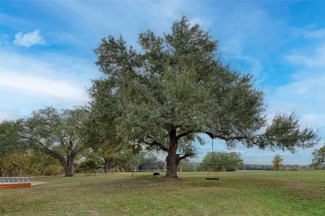 $695,000 | 2040 West Guenther Lane, La Grange, TX 78945