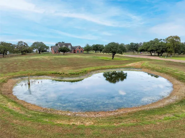 $550,000 | 2040 West Guenther Lane, La Grange, TX 78945