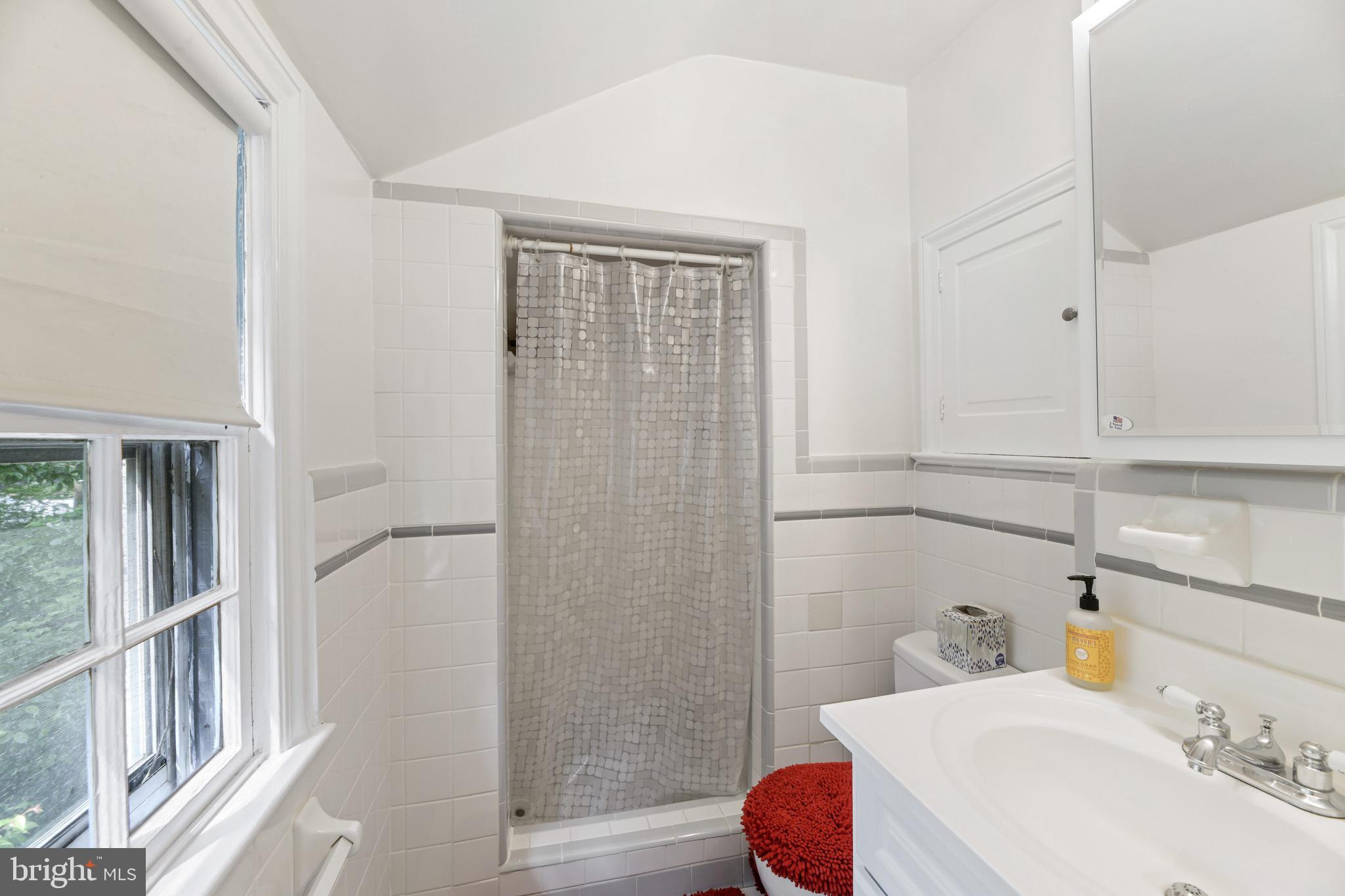 5908 Cobalt Road Bethesda, MD 20816 - Photo 11 of 19