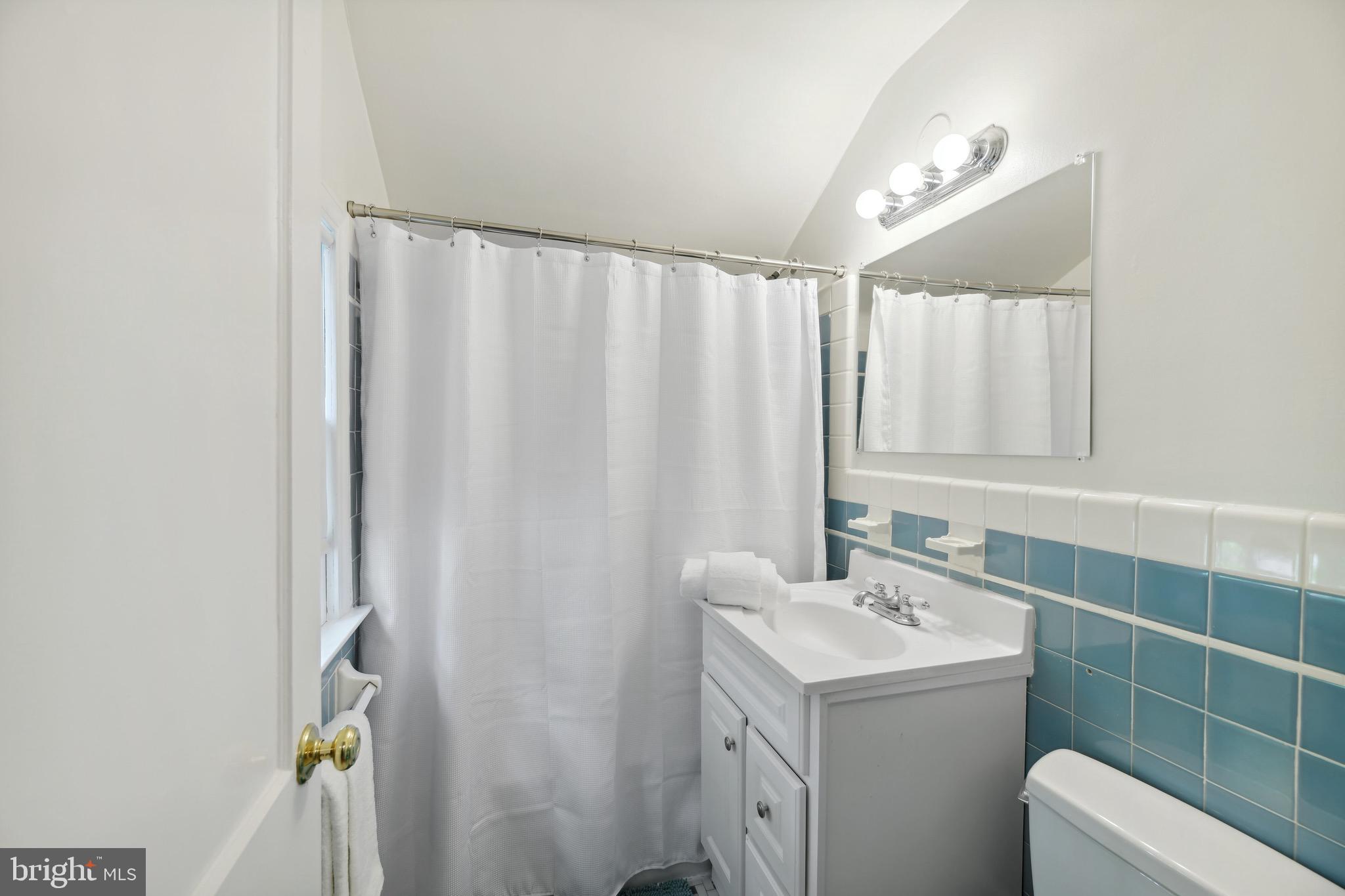 5908 Cobalt Road Bethesda, MD 20816 - Photo 12 of 19