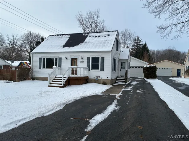 $349,900 | 4504 Harris Hill Road, Clarence, NY 14221