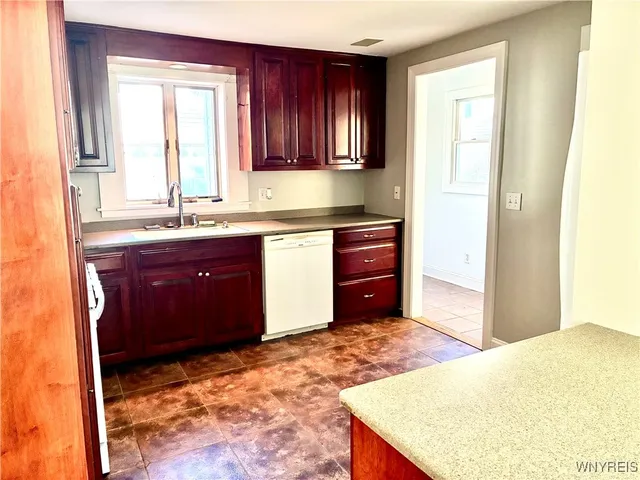 $349,900 | 4504 Harris Hill Road, Clarence, NY 14221