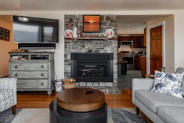 $1,999,900 | 11 Ocean Spray Road, Portland, ME 04108