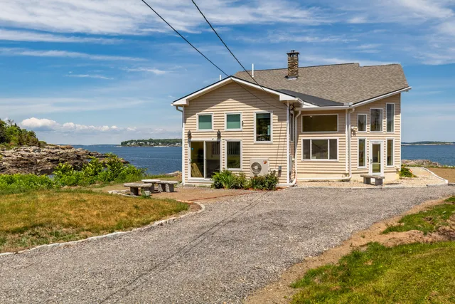 $1,999,900 | 11 Ocean Spray Road, Portland, ME 04108
