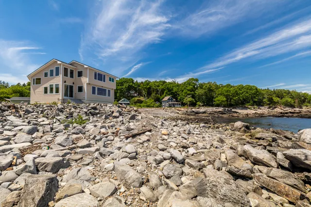 $1,999,900 | 11 Ocean Spray Road, Portland, ME 04108