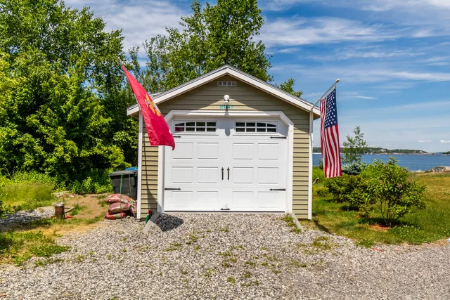$1,999,900 | 11 Ocean Spray Road, Portland, ME 04108