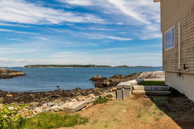 $1,999,900 | 11 Ocean Spray Road, Portland, ME 04108