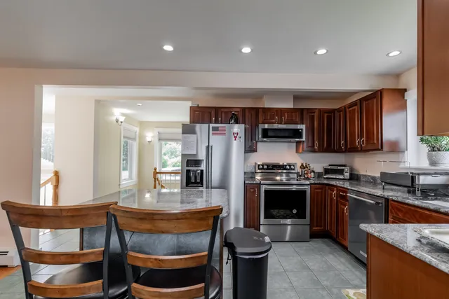 $1,999,900 | 11 Ocean Spray Road, Portland, ME 04108