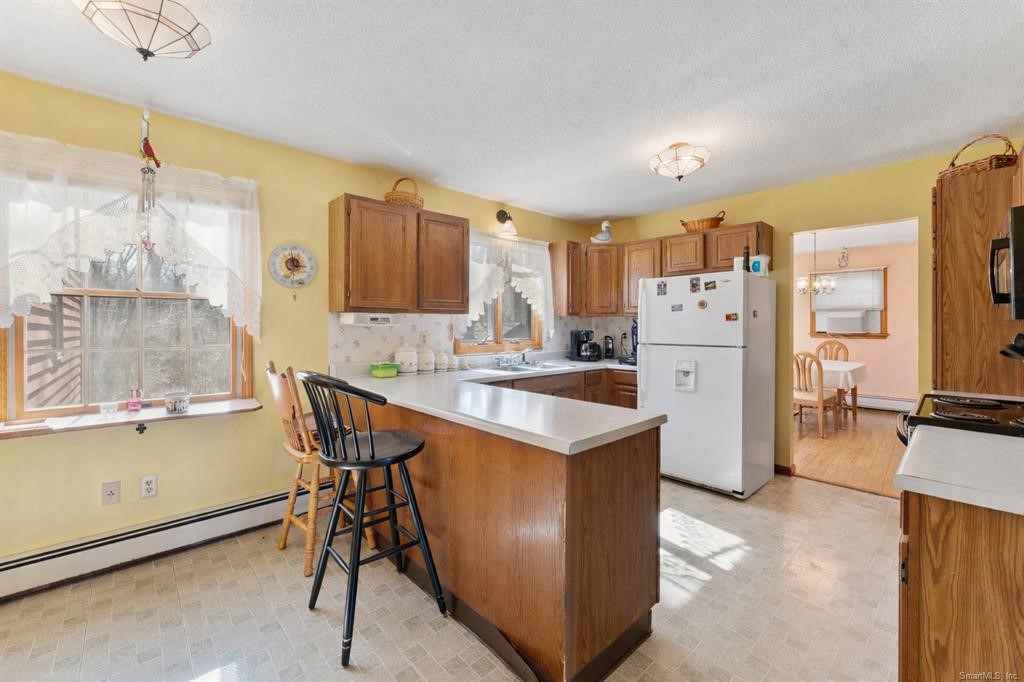 41 Margaret Henry Road Killingly, CT 06239 - Photo 4 of 38