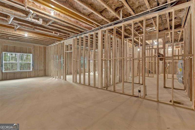 25 Everwood Court Rome, GA 30161 - Photo 29 of 37 a view of an empty room with windows