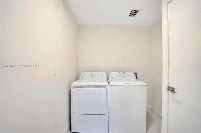 $5,700 | 301 Altara Avenue, Unit 616, Coral Gables, FL 33146