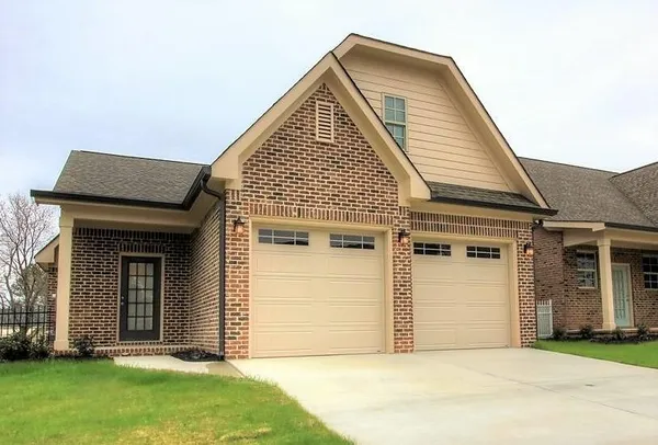 $2,700 | 8149 Double Eagle Court, Ooltewah, TN 37363