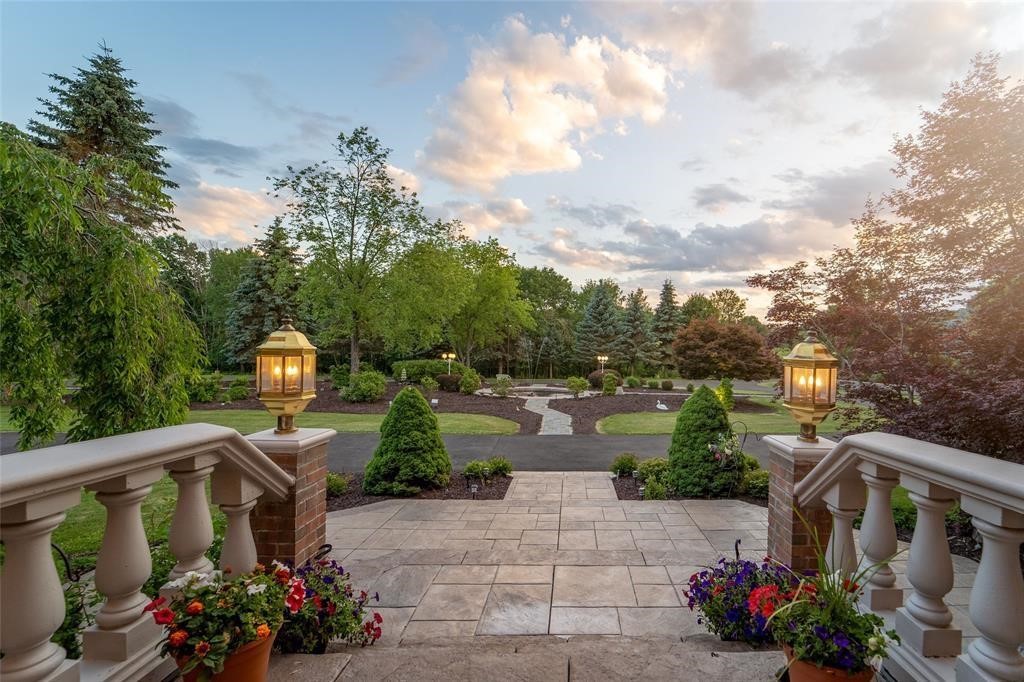 128 Brown Road Vestal, NY 13850 - Photo 5 of 34