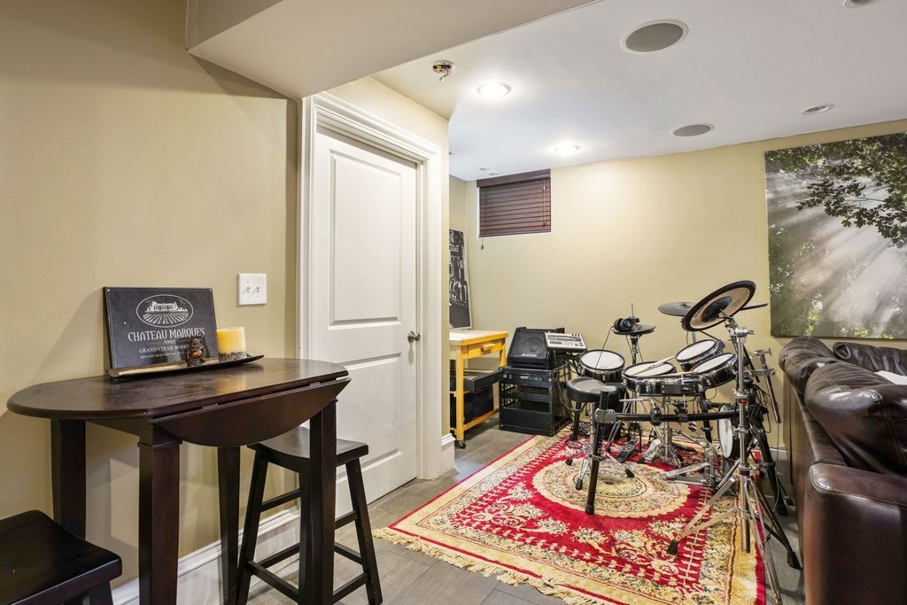 15 Howell Street, Unit 1 Boston, MA 02125 - Photo 27 of 33 Gallery Image 27