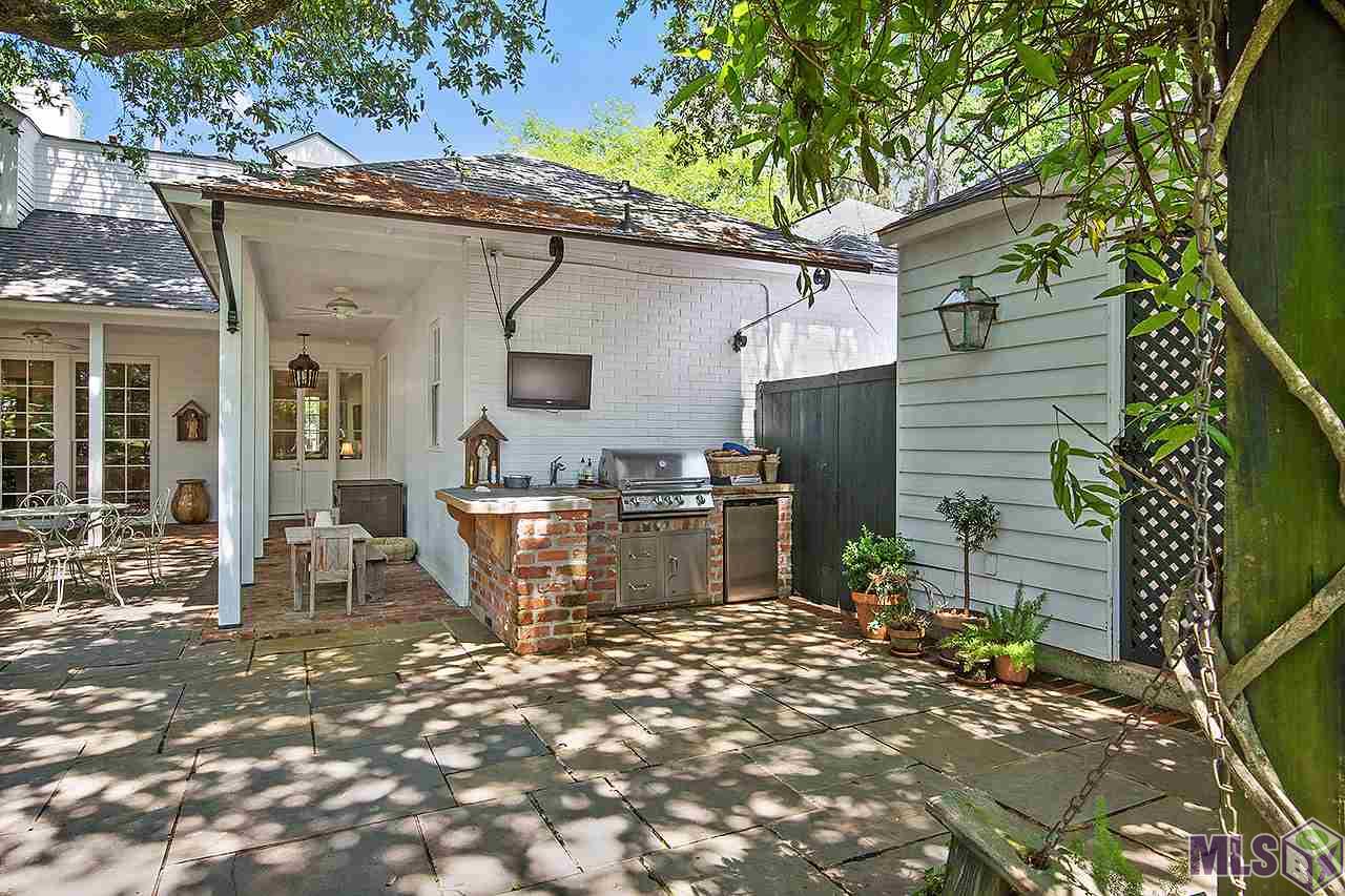 6658 Pikes Lane Baton Rouge, LA 70808 - Photo 14 of 19 Outdoor Kitchen