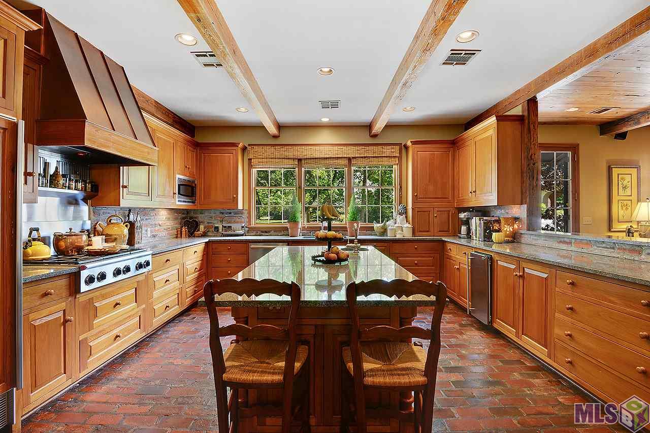 6658 Pikes Lane Baton Rouge, LA 70808 - Photo 9 of 19 Kitchen