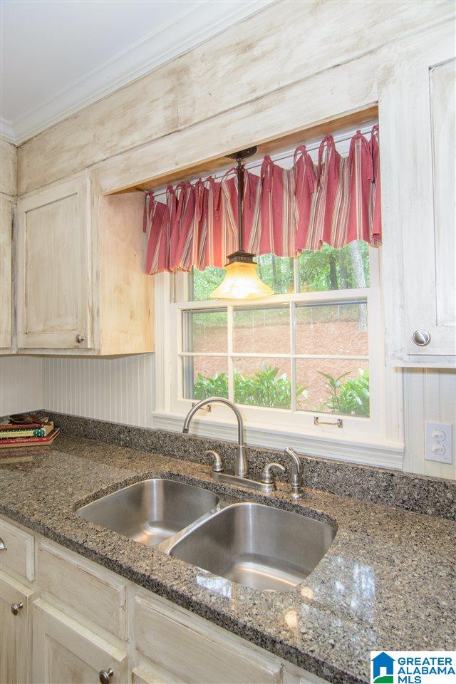 2716 Acton Road Birmingham, AL 35243 - Photo 11 of 37