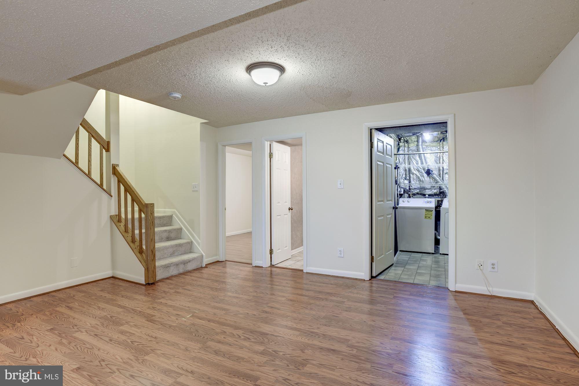 1604 Oak Spring Way Reston, VA 20190 - Photo 23 of 50