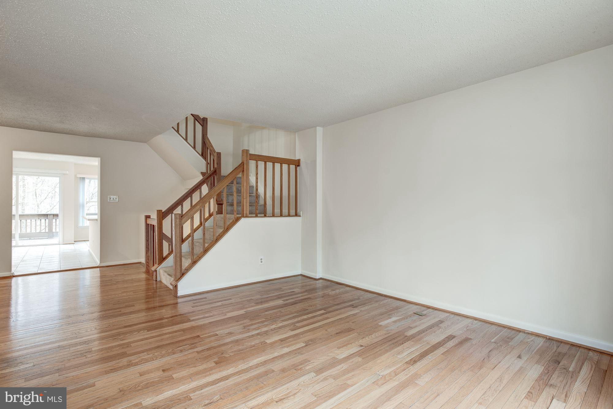 1604 Oak Spring Way Reston, VA 20190 - Photo 5 of 50