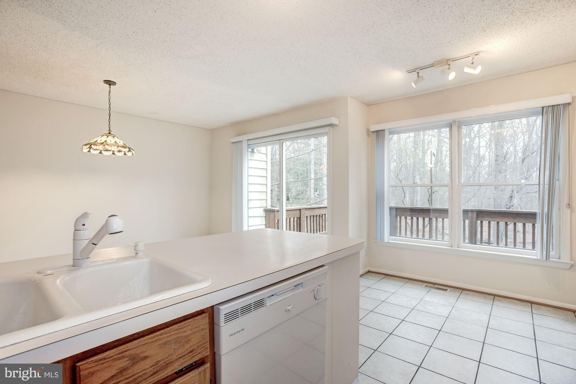 1604 Oak Spring Way Reston, VA 20190 - Photo 6 of 50