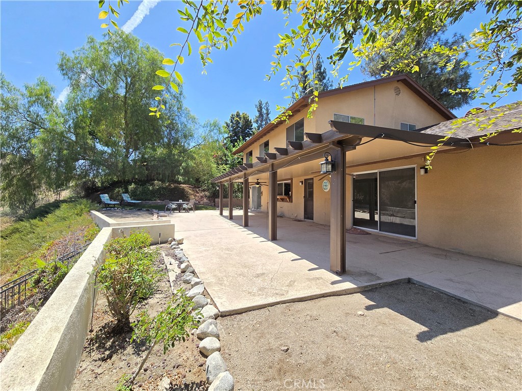 5740 Vía Cervantes Riverside, CA 92506 - Photo 18 of 75 Gallery Image 18