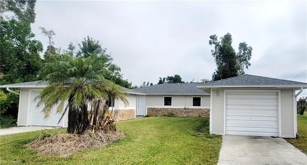 $1,700 | 7508 Pebble Beach Road, Fort Myers, FL 33967