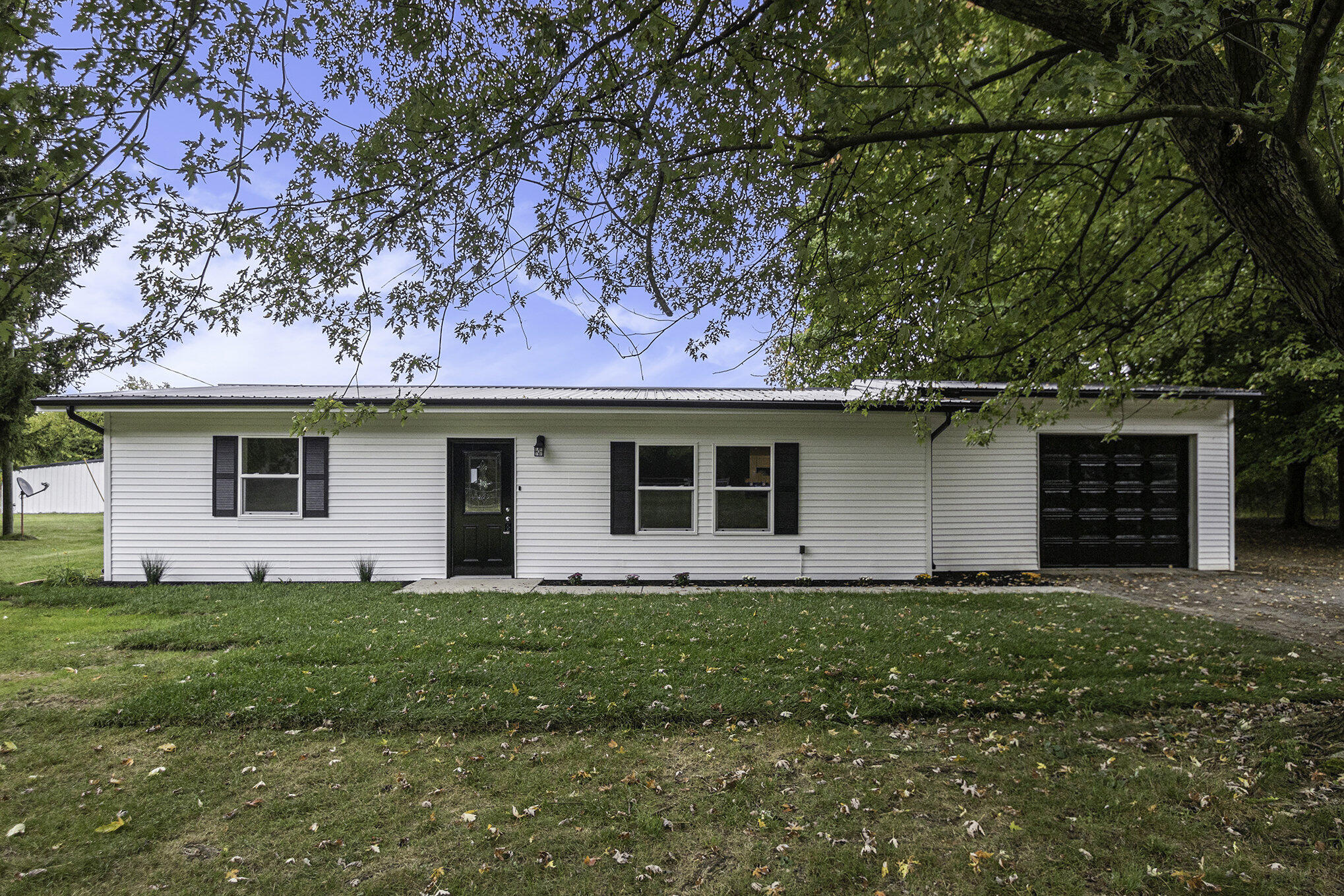 70335 Martin Road Edwardsburg, MI 49112 - Photo 2 of 17 002_img_0107_0