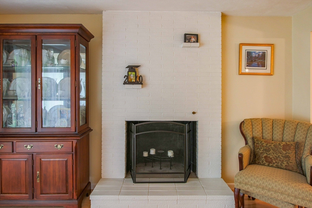 7 Alder Road Westwood, MA 02090 - Photo 8 of 42 Gallery Image 8