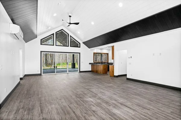 $630,000 | 4515 County Road 4, Mahtowa, MN 55707