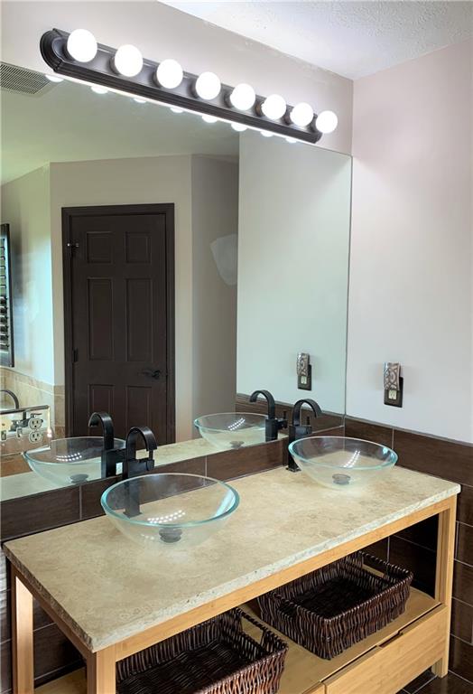5885 Hall Road Plainfield, IN 46168 - Photo 12 of 22 Gallery Image 12