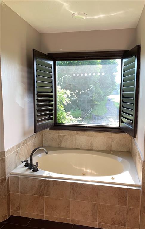 5885 Hall Road Plainfield, IN 46168 - Photo 13 of 22 Gallery Image 13