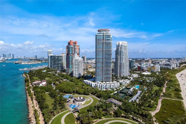 $25,000 | 100 South Pointe Drive, Unit TH13, Miami Beach, FL 33139