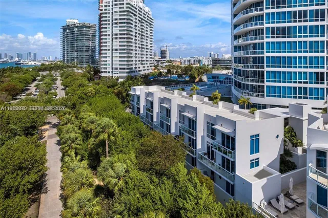 $25,000 | 100 South Pointe Drive, Unit TH13, Miami Beach, FL 33139