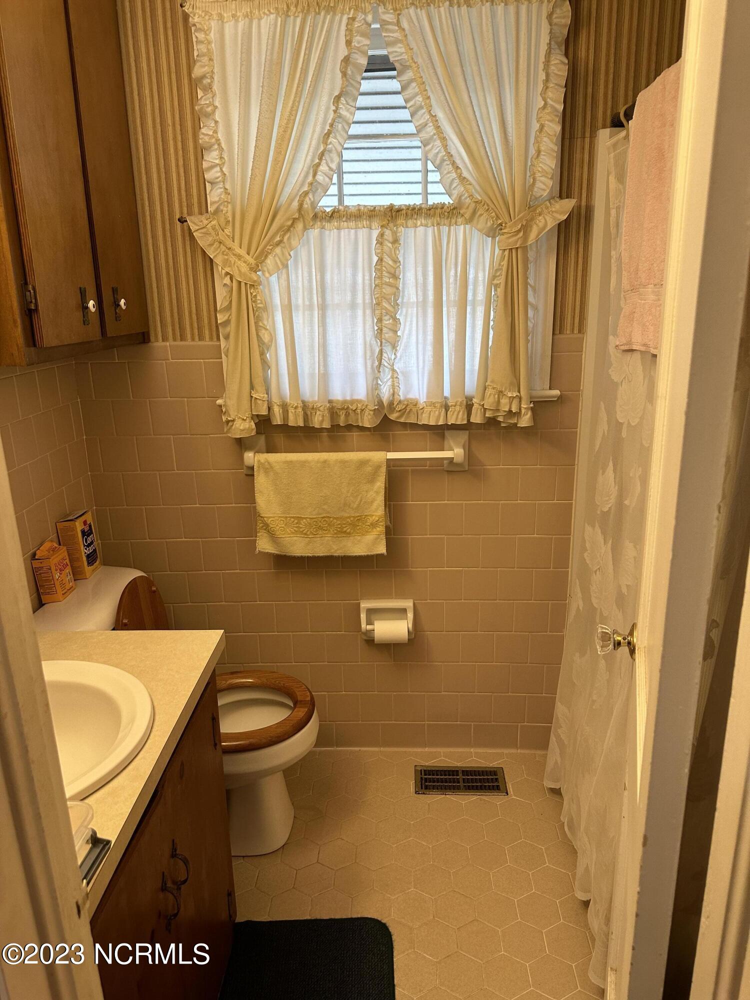 14120 Kiser Road Laurinburg, NC 28352 - Photo 10 of 15 4AA2237F-73B2-46E4-847D-0011A7F162D8