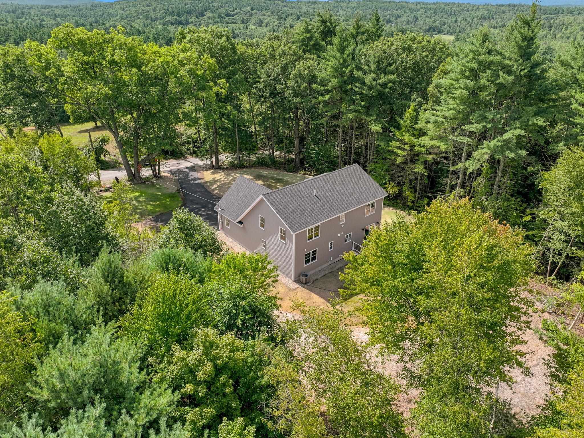264 Colburn Road New Boston, NH 03070 - Photo 36 of 40 Gallery Image 36