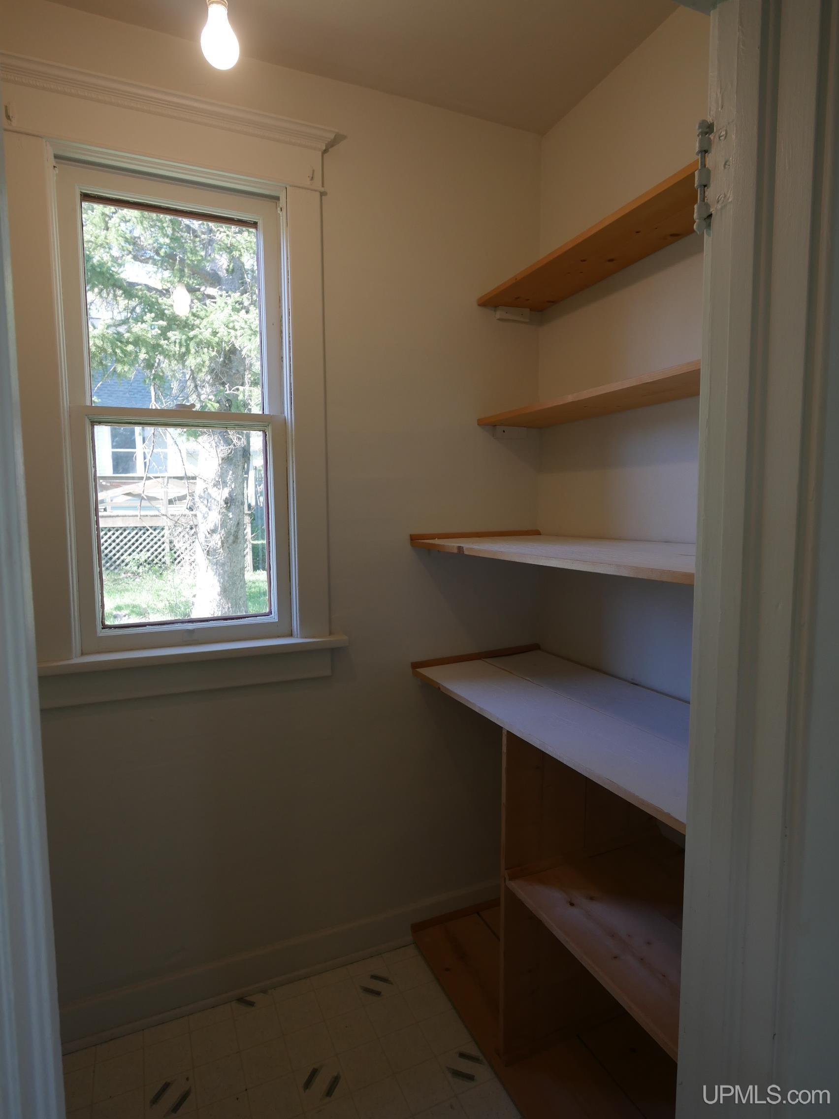 1115 Summit Street Hancock, MI 49930 - Photo 19 of 68