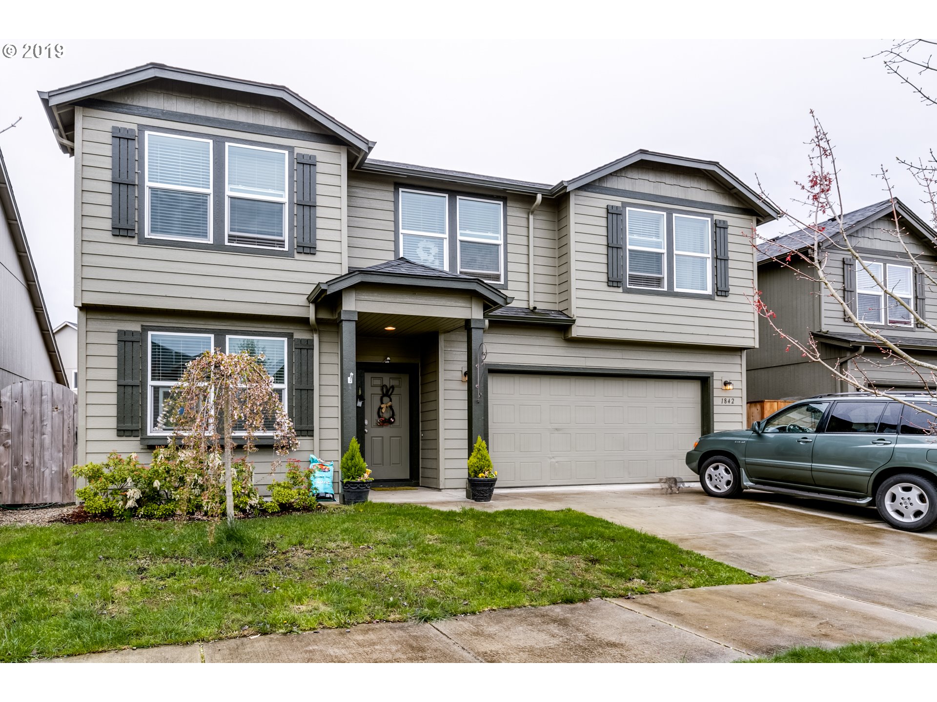1842 Adelman Loop Eugene, OR 97402 - Photo 1 of 32