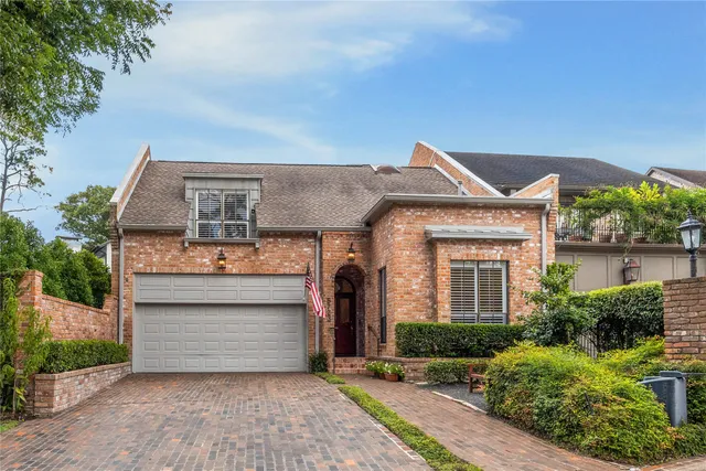 $1,295,000 | 5723 Indian Circle, Houston, TX 77057